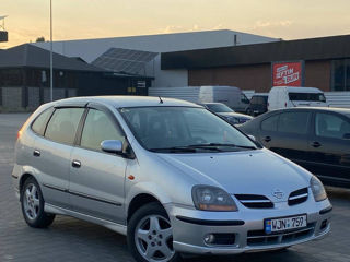 Nissan Almera Tino