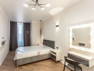 Apartament cu 2 camere, 62 m², Centru, Chișinău foto 1