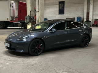 Tesla Model 3 foto 10