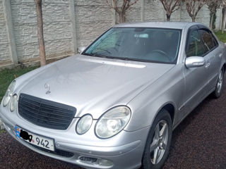 Mercedes E-Class foto 3