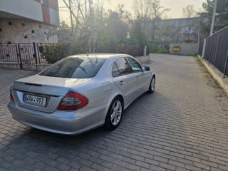 Mercedes E-Class foto 5