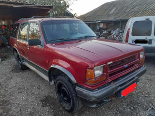 Ford Explorer foto 2