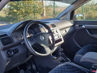 Volkswagen Touran foto 5