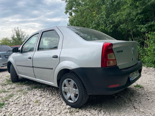 Dacia Logan foto 4