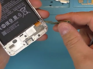 Xiaomi Mi Max 3 Nu se încărcă? Vino să înlocuim conectorul! foto 1