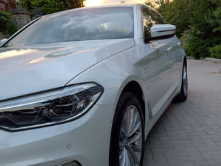 BMW 5 Series foto 1