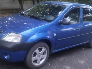 Dacia Logan foto 2