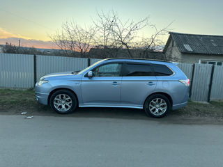 Mitsubishi Outlander foto 5