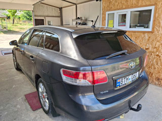 Toyota Avensis foto 5