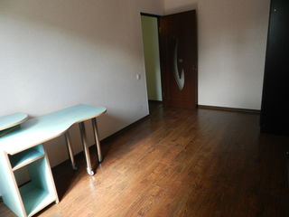 Se vinde casa in Stauceni-50m2 + debara cu subsol.+ 2.5 ari.Pret negociabil. foto 6