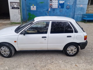 Toyota Starlet foto 3