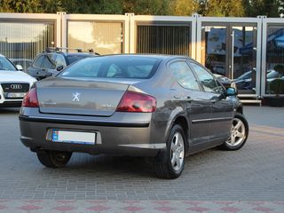 Peugeot 407 foto 2