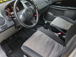 Suzuki SX4 foto 5