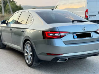 Skoda Superb foto 3