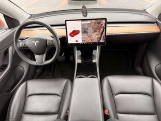 Tesla Model Y foto 8