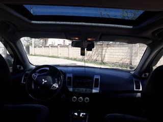 Mitsubishi Outlander foto 4