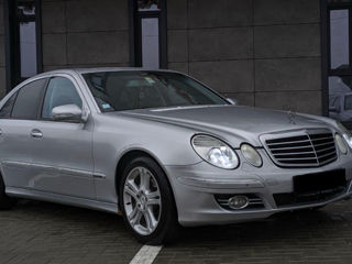 Mercedes E-Class foto 2