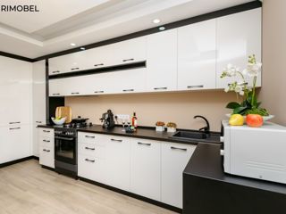 Descoperă eleganța și funcționalitatea într-o bucătărie personalizată! foto 4