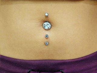 Microdermal piercing, cercei, piercing foto 3