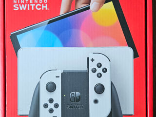 Nintendo Switch Oled + 4 Games