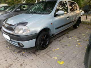 Renault Clio foto 2