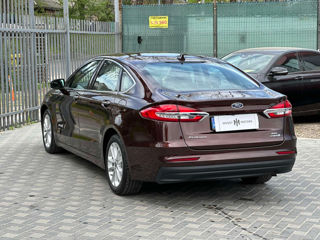 Ford Fusion фото 4