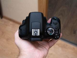 Canon 1300D kit  foto 2