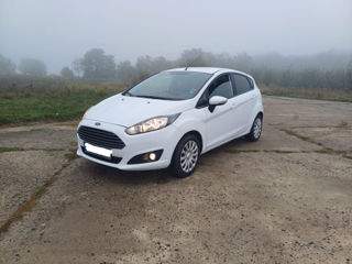 Ford Fiesta foto 6