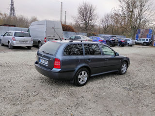 Skoda Octavia foto 4