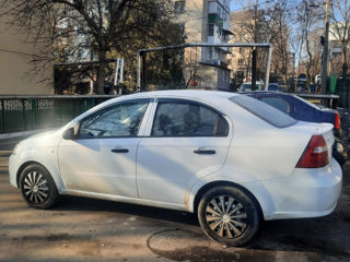 Chevrolet Aveo foto 3