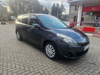 Renault Grand Scenic foto 2