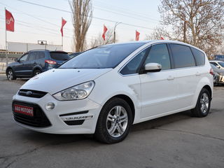 Ford S-Max foto 1