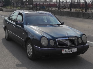 Mercedes E-Class foto 7