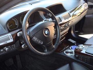 BMW 7 Series foto 3