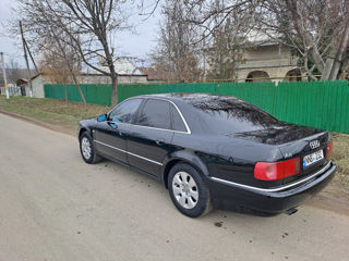 Audi A8 foto 7