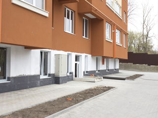 Торговые и для производства помещения в новом жилом комплексе Гренобля foto 3