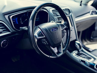 Ford Fusion foto 8