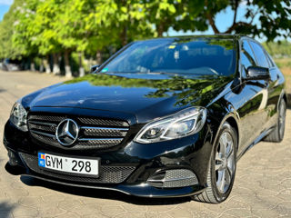 Mercedes E-Class foto 2