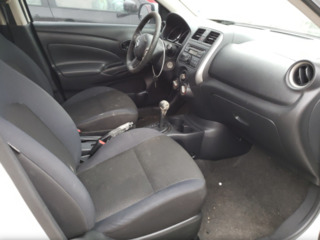 Nissan Versa foto 5