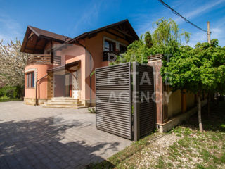 Vânzare, casă, 2 nivele, 140 mp, satul Ulmu, Ialoveni