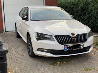 Skoda Superb foto 1