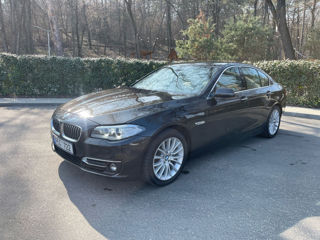 BMW 5 Series foto 1