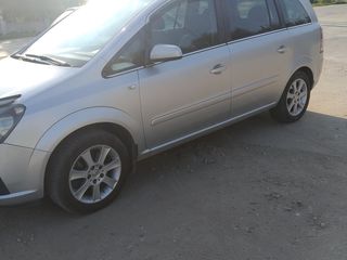 Opel Zafira foto 3