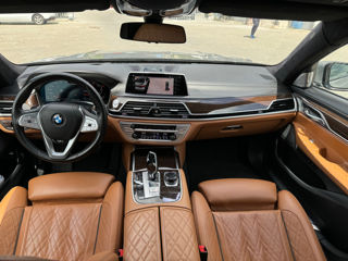 BMW 7 Series foto 14