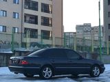 Mercedes E Class foto 3