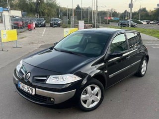 Renault Megane foto 2