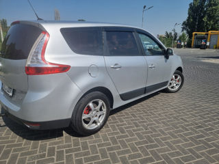 Renault Grand Scenic foto 3