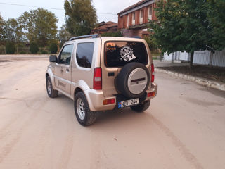 Suzuki Jimny foto 4