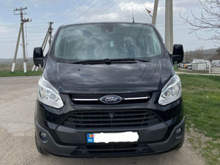 Ford Custom foto 1