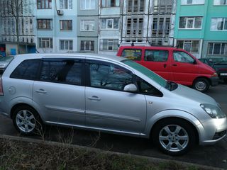 Opel Zafira foto 4